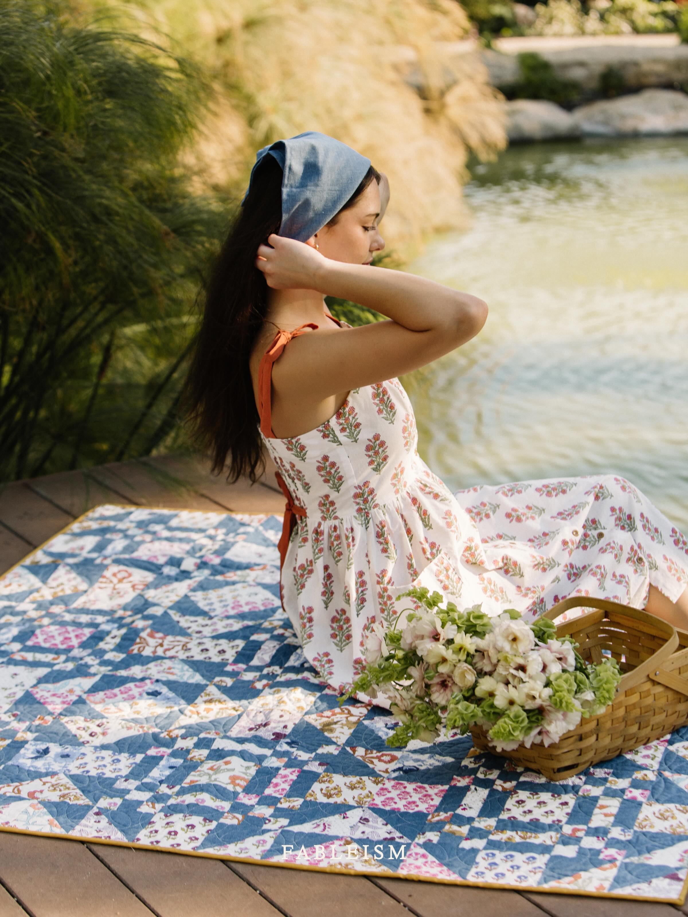 Just over here turning fabric into little moments worth lingering in. ✨
-
Indian Block Prints and Watercolor Wovens in shops now.
Pattern: Pearl Dress by @bygaliapatterns.
Sewn by: @ai_and_me 
Quilt Pattern: Gables by @penelopehandmade.
Sewn by: @amandalynnmade.