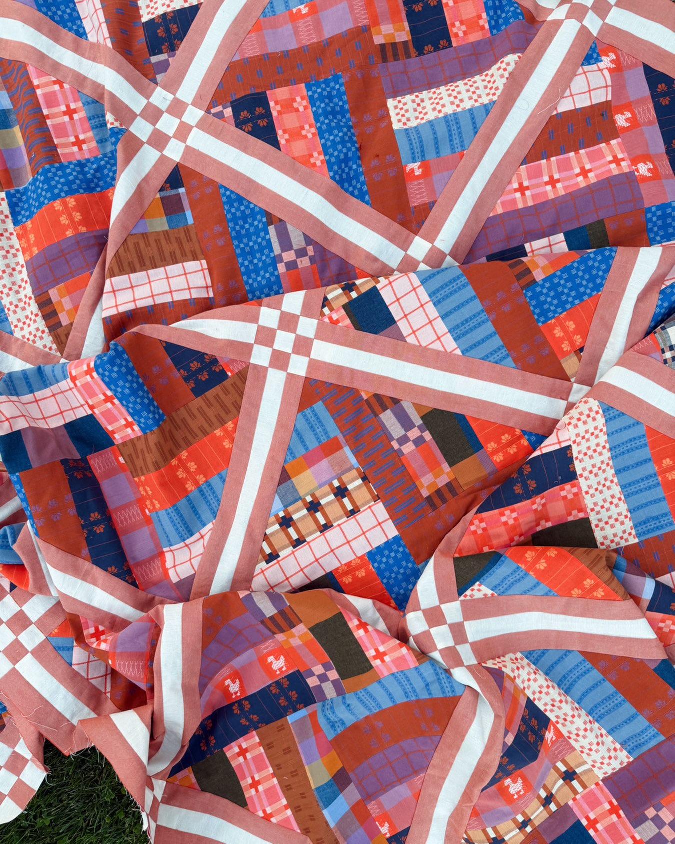 A patchwork daydream in our favorite colors. 🧡💙💜
-
Fine and Dandy in shops now. 
Pattern: Mel’s Quilt Pattern coming soon from @remivailstudio.